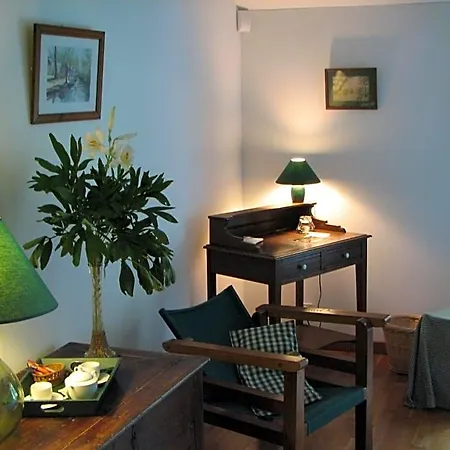 Le Petit Massigny Bed & Breakfast 3*