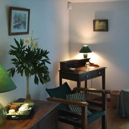 Le Petit Massigny Bed & Breakfast 3*